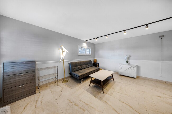 Foto del edificio - 759 Meridian Ave