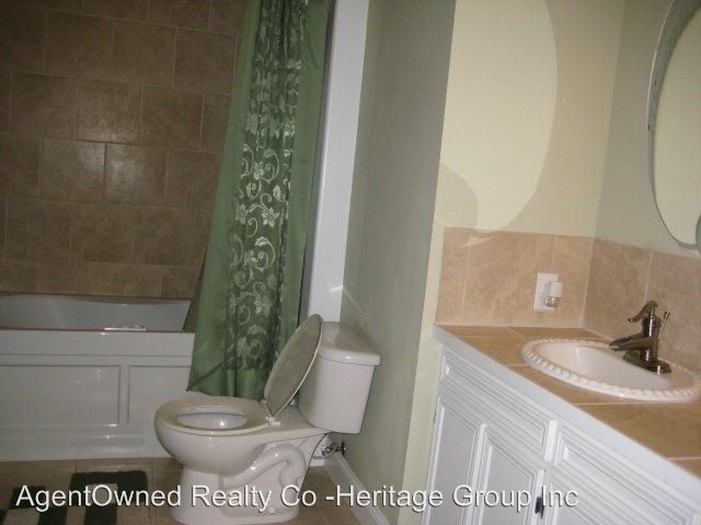Building Photo - 4 br, 3 bath House - 1101 Tennis Lane