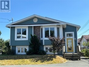 Building Photo - 1527 Topsail Rd