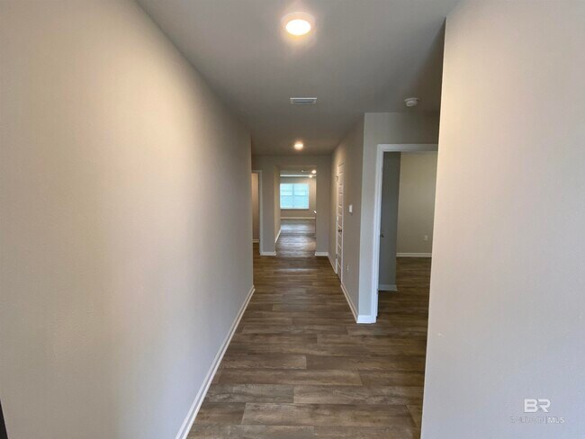 Foto del edificio - 8359 Harmon St