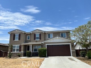 Foto principal - 642 White Oak St