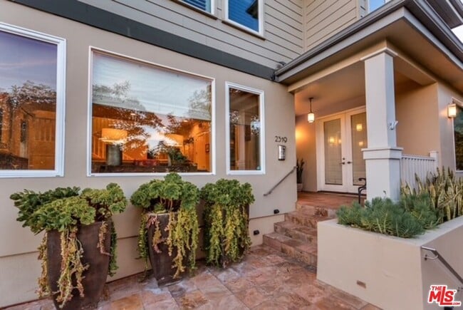 Building Photo - 2319 Bagley Ave