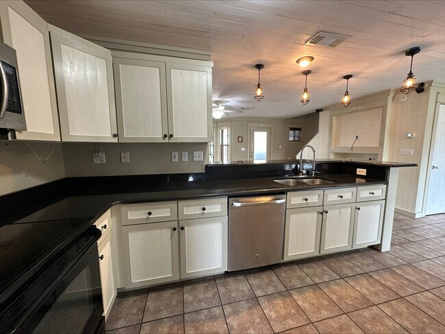 Building Photo - 59 Wedge Ct
