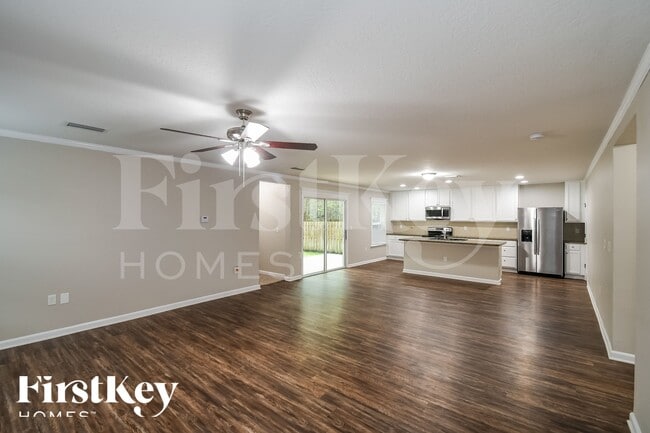 Building Photo - 12178 Alexandra Dr