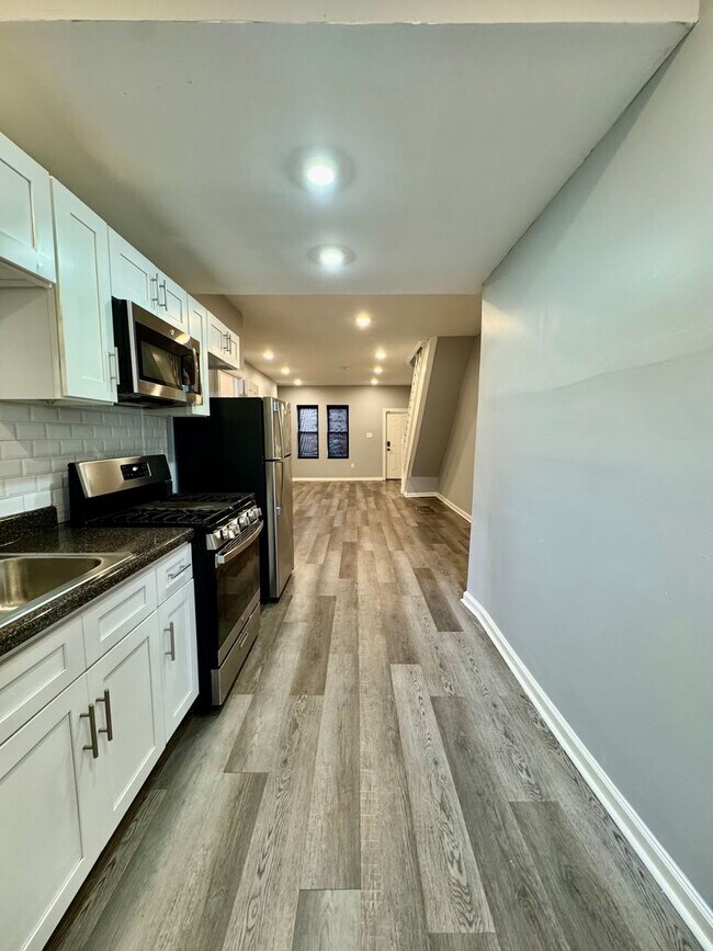 Foto del edificio - Anika Homes 3 Bedroom
