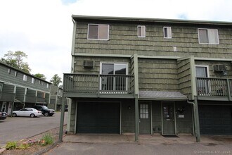 Building Photo - 1400 Meriden Rd