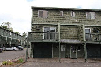 Building Photo - 1400 Meriden Rd