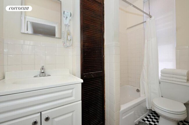 Foto del edificio - 300 E 92nd St