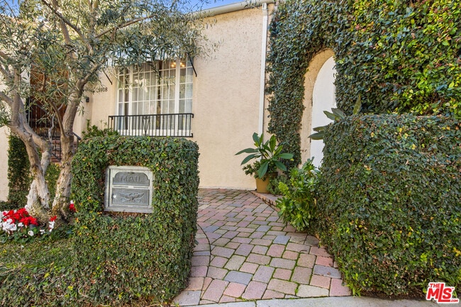 Foto del edificio - 5918 Canyon Cove