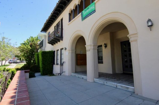 Building Photo - 0 bedroom in Los Angeles CA 90024
