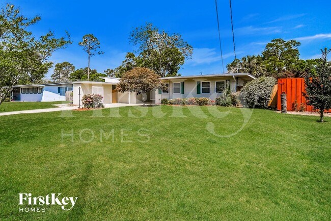 Foto del edificio - 7127 Altama Rd