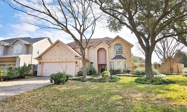 Building Photo - 7502 Holly Ct Estates Dr
