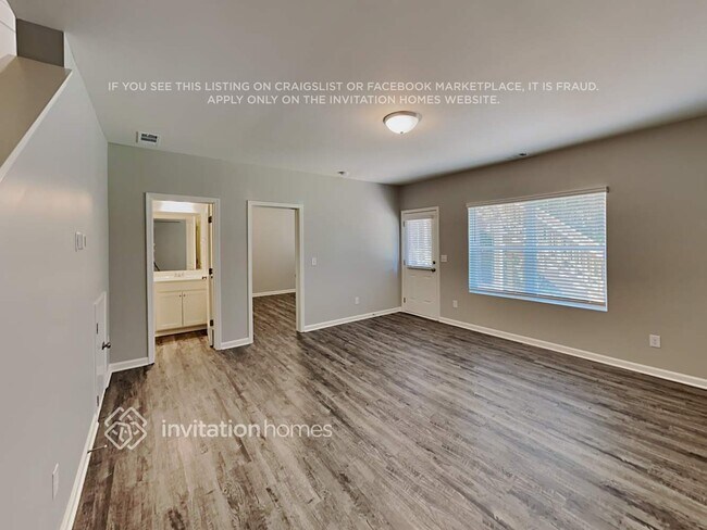 Building Photo - 504 S Fortune Way