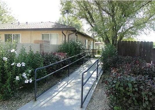 Primary Photo - Southwood Apartments