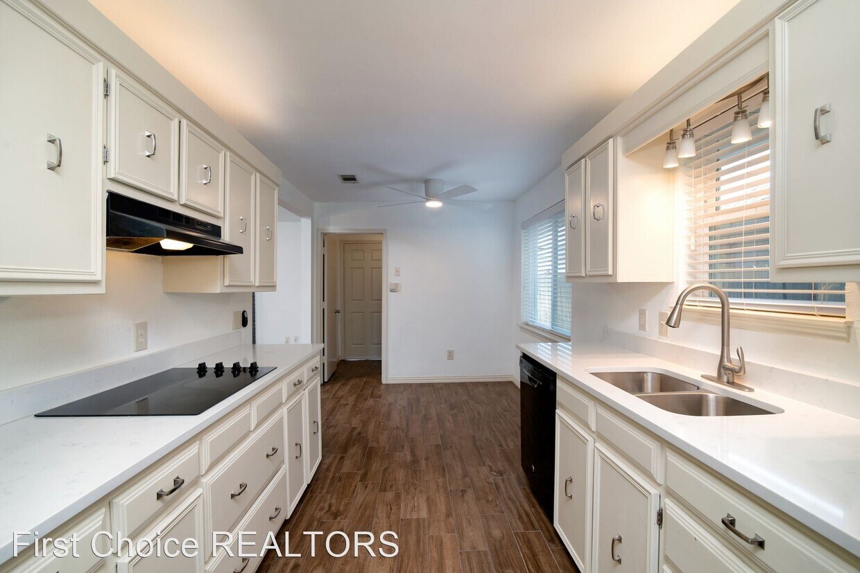 Primary Photo - 4 br, 2 bath House - 2208 Daybreak Trl