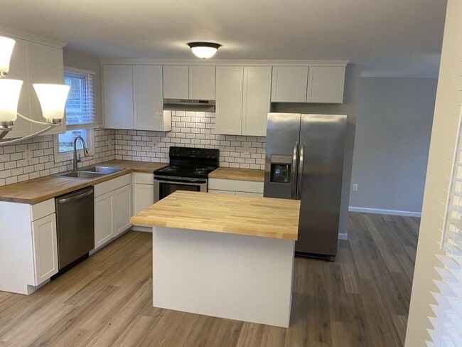 Photo - 3950 Briargate Ave House