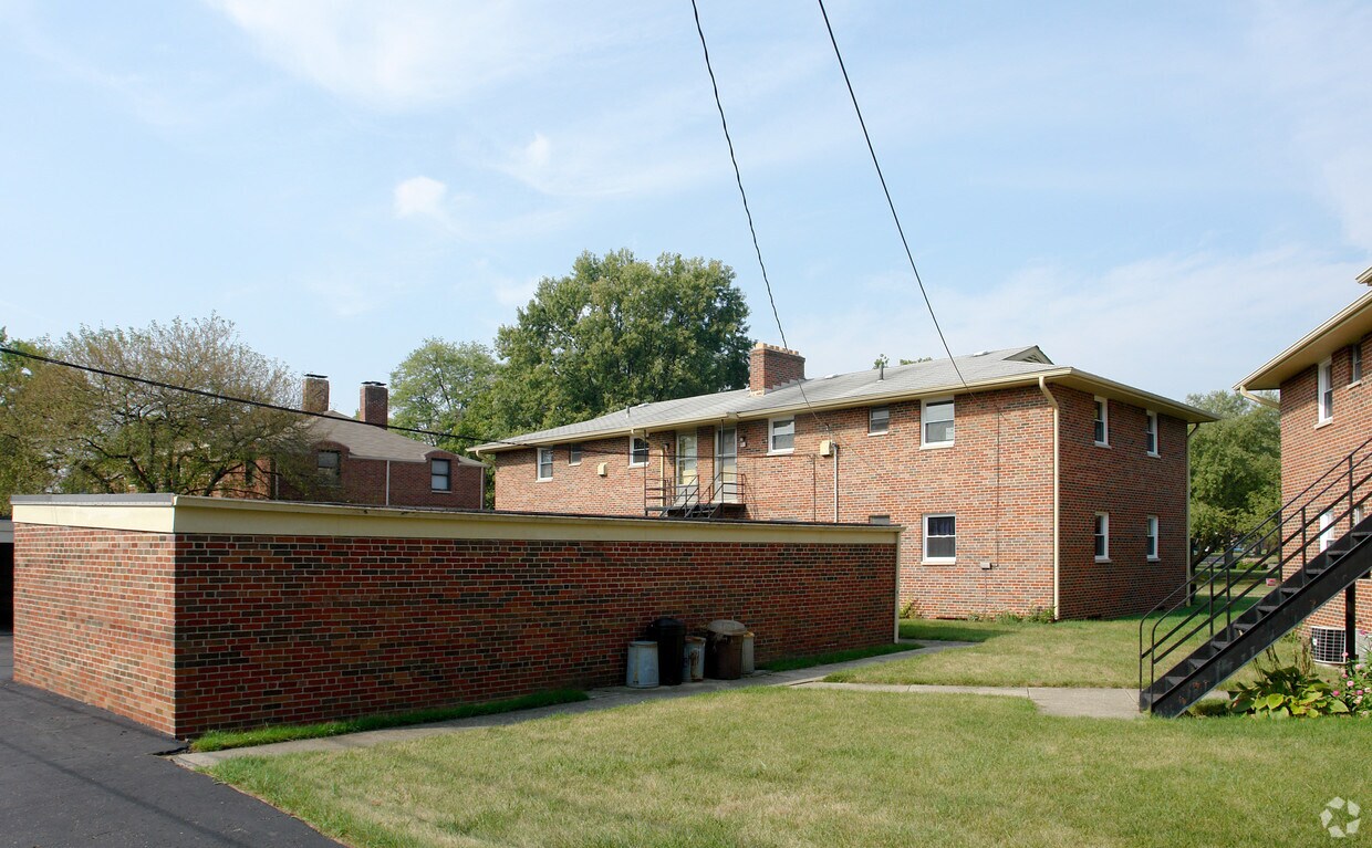 Building Photo - 1555 Stanford Rd