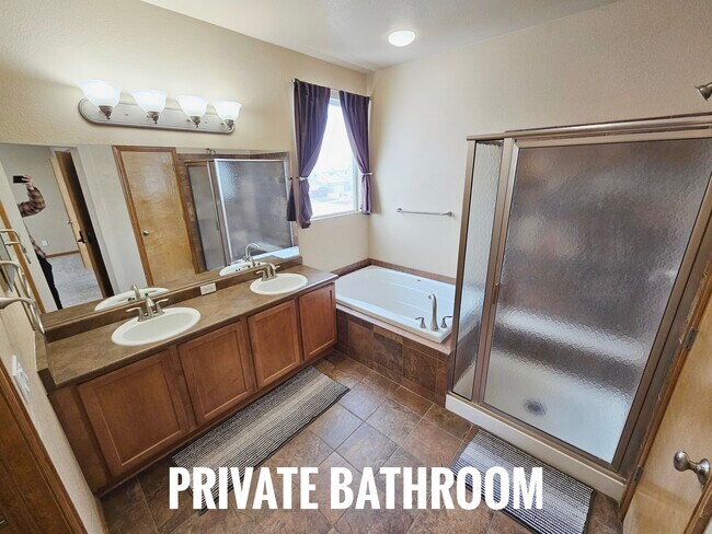 Foto del edificio - 2225 Bucolo Ave