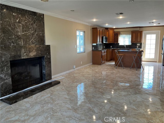 Foto del edificio - 135 Flower St