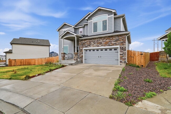 Building Photo - $2,740.95- 5 Bed, 3.5 Bath Home in Colorado Springs with Central AC and Fenced in Backyard!
