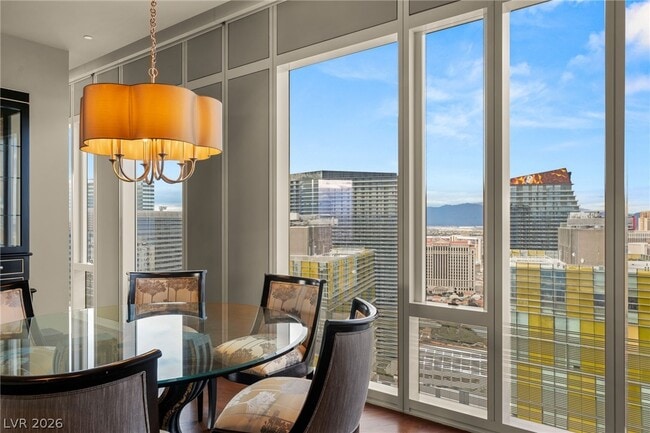 Building Photo - 3750 S Las Vegas Blvd