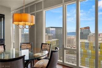 Building Photo - 3750 S Las Vegas Blvd