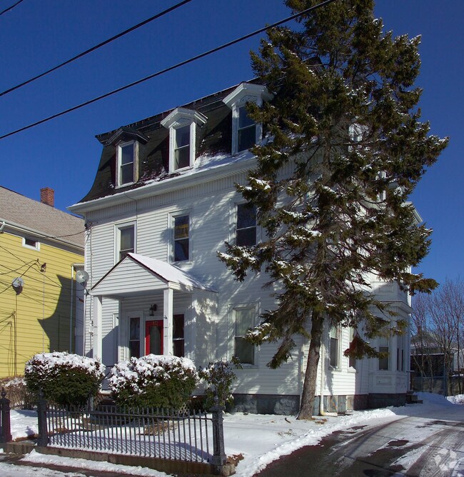 Building Photo - 772 2nd St