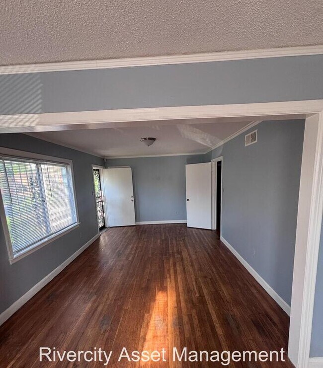 Foto del edificio - 3237 Harris Ave