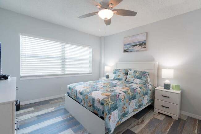 Building Photo - 205 Jimmy Buffett Mem Hwy
