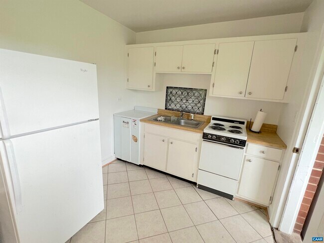 Foto del edificio - 2617 Bonny View Ln
