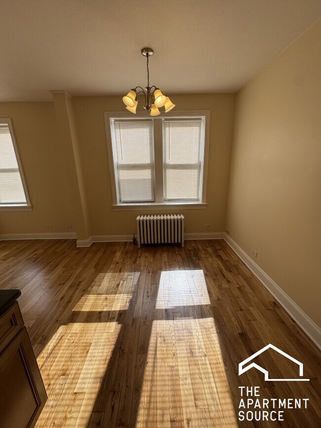 Foto del edificio - 4566 W George St