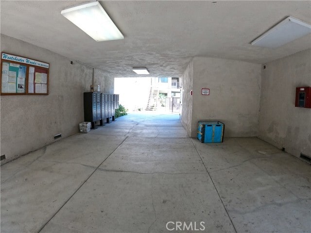 Building Photo - 8710 Belford Ave
