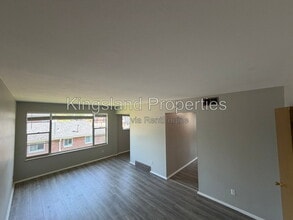 Building Photo - 4996 Oleatha Ave