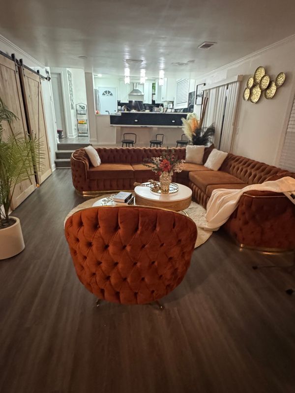 Foto del edificio - 2219 Tiffany Ct