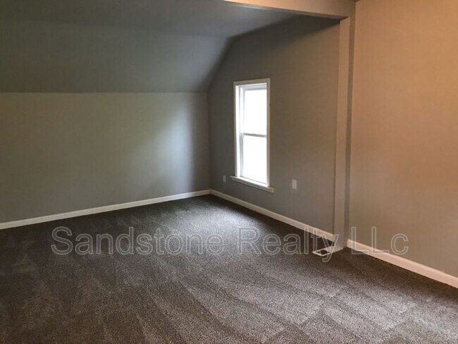 Foto del edificio - 1625 E 34th St