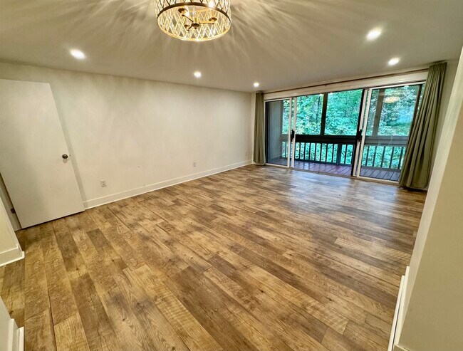 Foto del edificio - 34 Brookside Dr