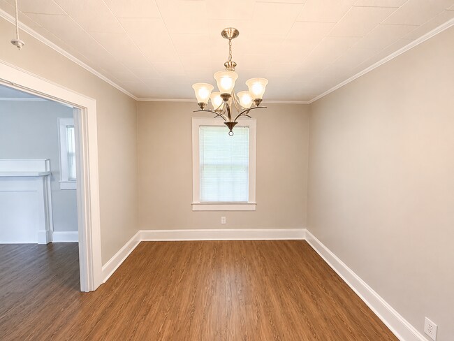 Foto del edificio - Two bedroom, 1 bath house in Burlington