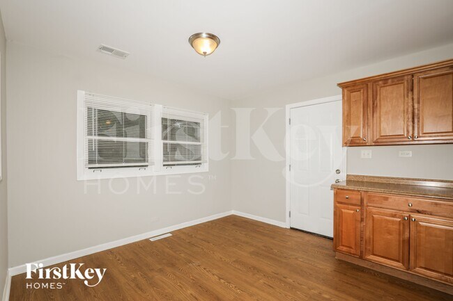 Foto del edificio - 12865 W Highland Ave