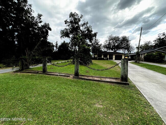 Foto del edificio - 2930 Lake Shore Blvd