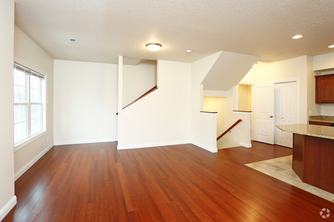 Sala de estar - 29th Street Townhomes