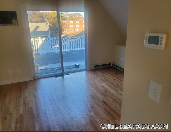 Foto del edificio - 562 Washington Ave