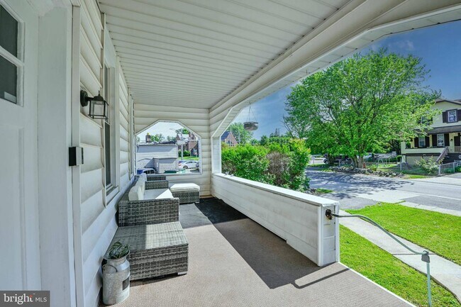 Building Photo - 63 N Prospect Ave #1