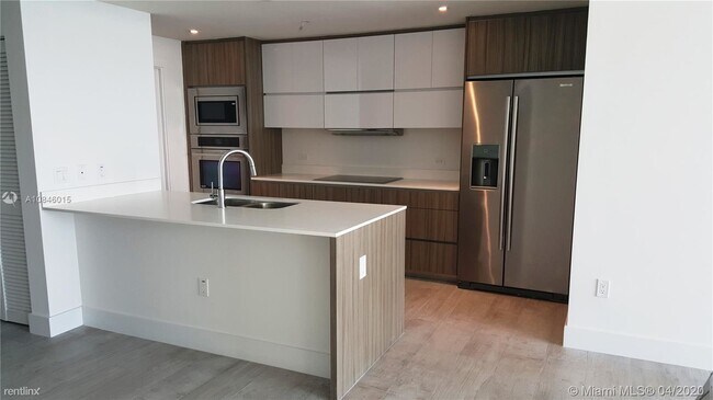 Building Photo - 3 br, 3 bath  - Bay House Miami Condo
