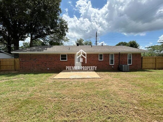Building Photo - 9156 E Sandidge Rd