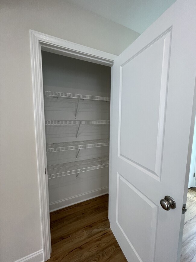 Foto del edificio - 1944 Lynnbrook Ave