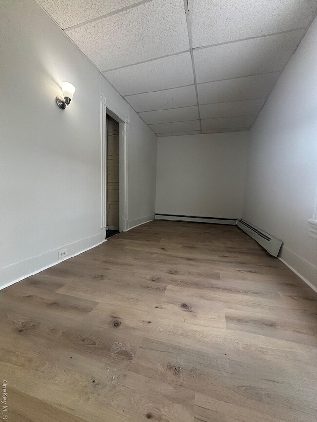 Building Photo - 147 Downs St