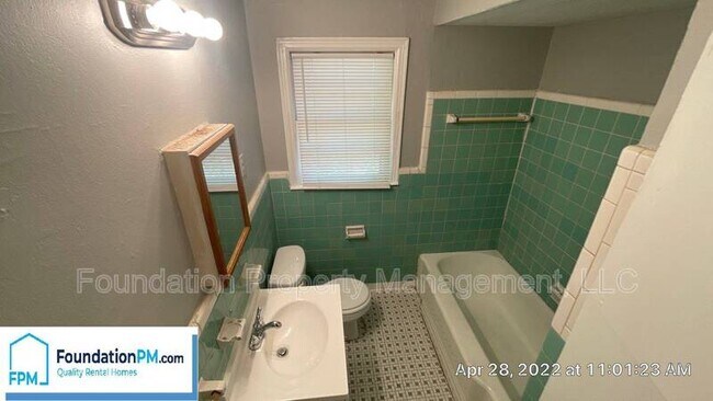 Building Photo - 5262 Cottonwood Rd