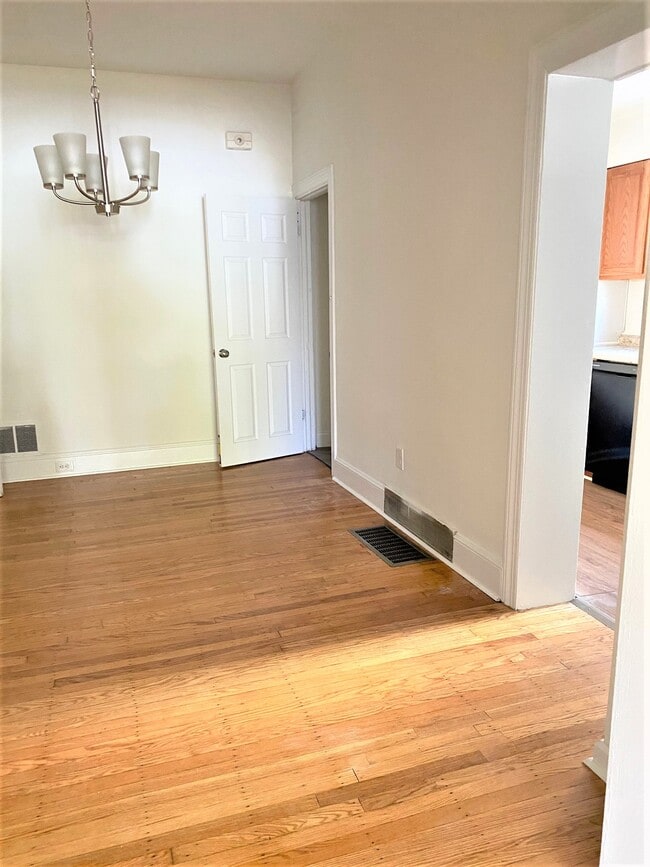 Photo - 21 W Winona Ave House