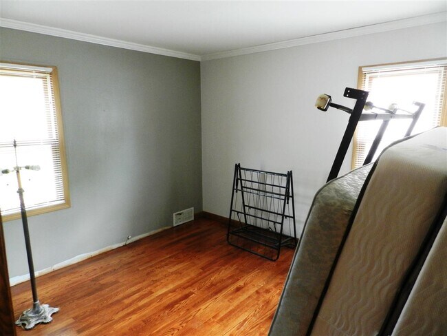 Building Photo - 405 Nichols Rd