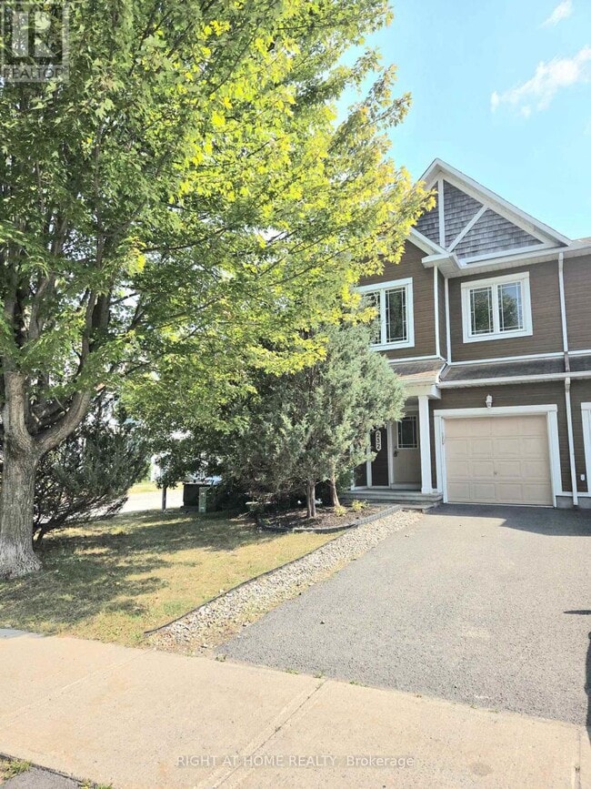 Building Photo - 232 Meadowbreeze Dr